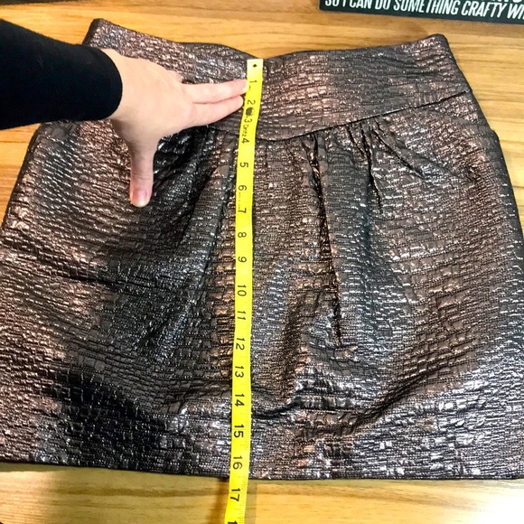 β¨Tibiβ¨ EUC Bronze Brown Metallic Jacquard Mini Skirt Size 4 Small Office Chic - Picture 13 of 14